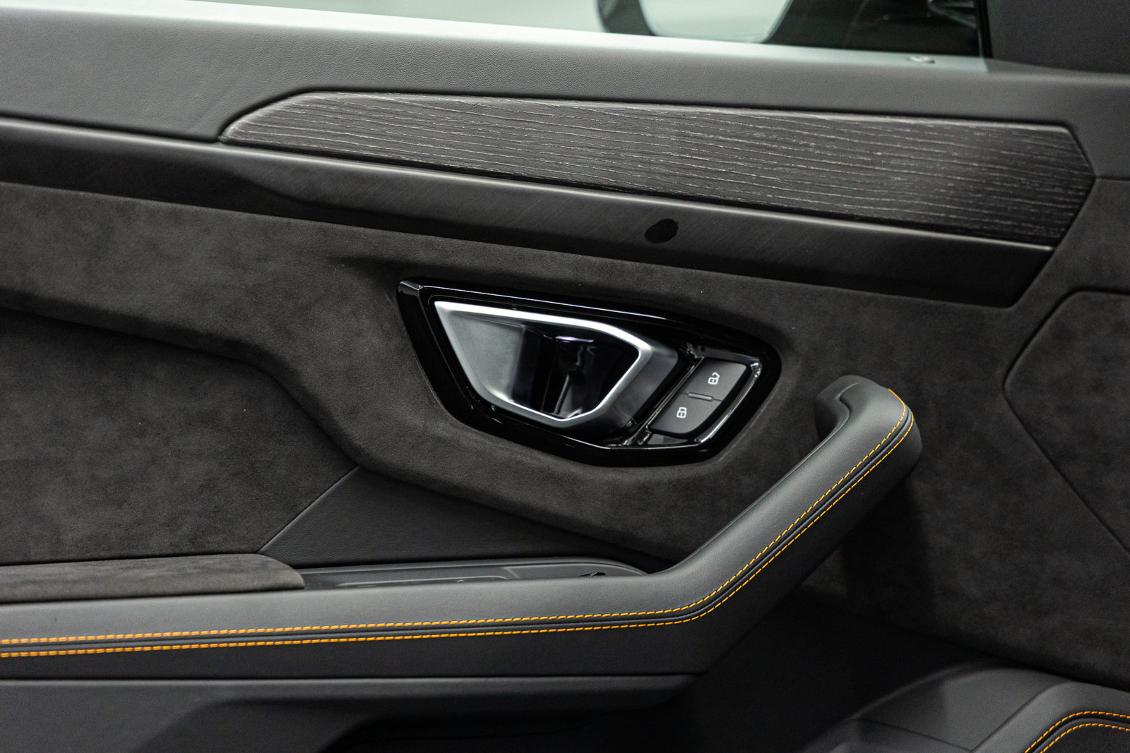 Used 2022 Lamborghini Urus AWD/4WD image 52