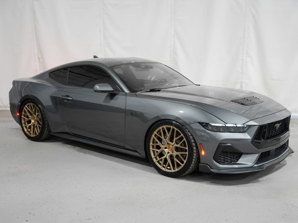 Used 2025 Ford Mustang GT Premium RWD image 8