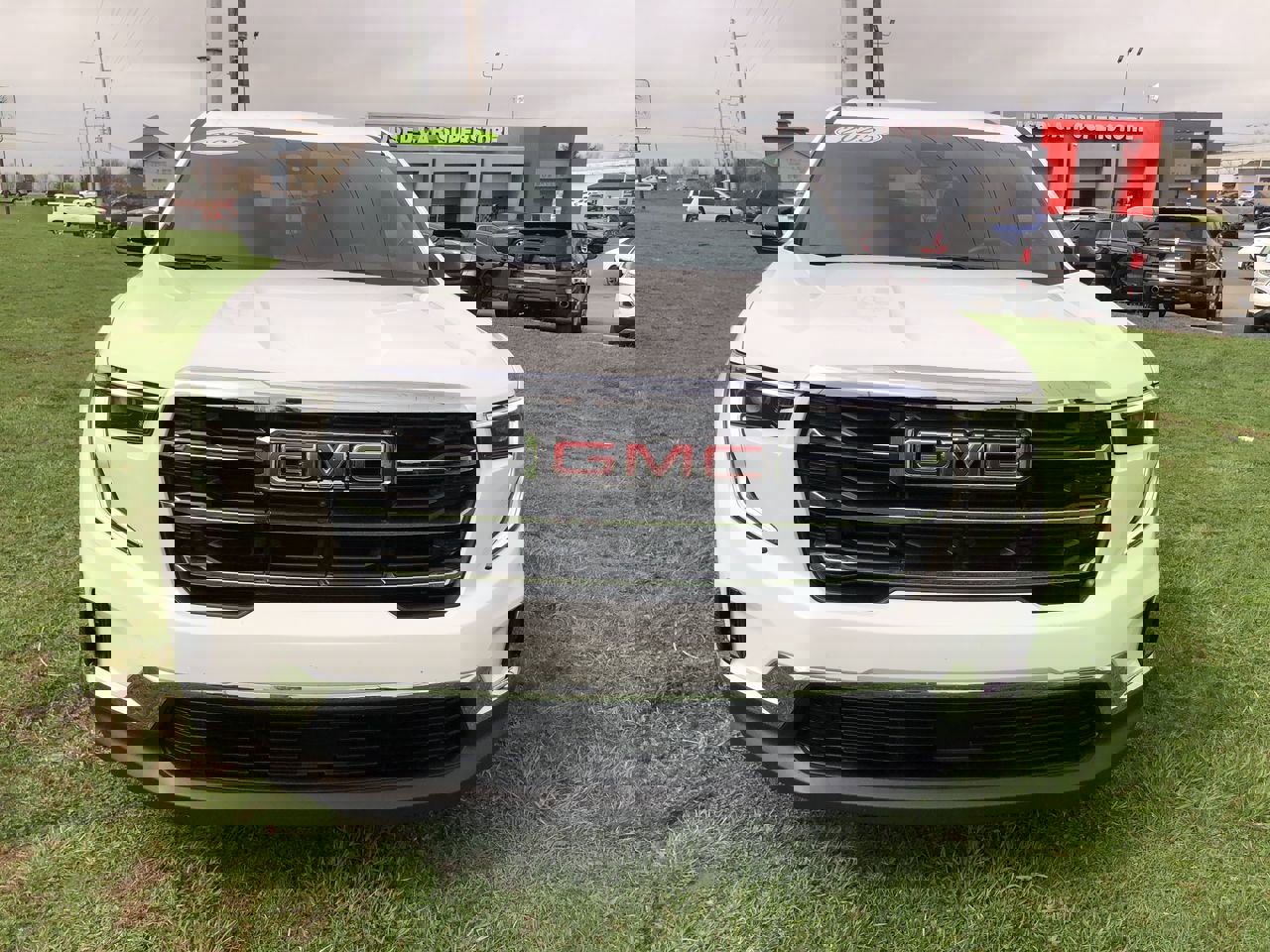 Used 2025 GMC Acadia Elevation image 8