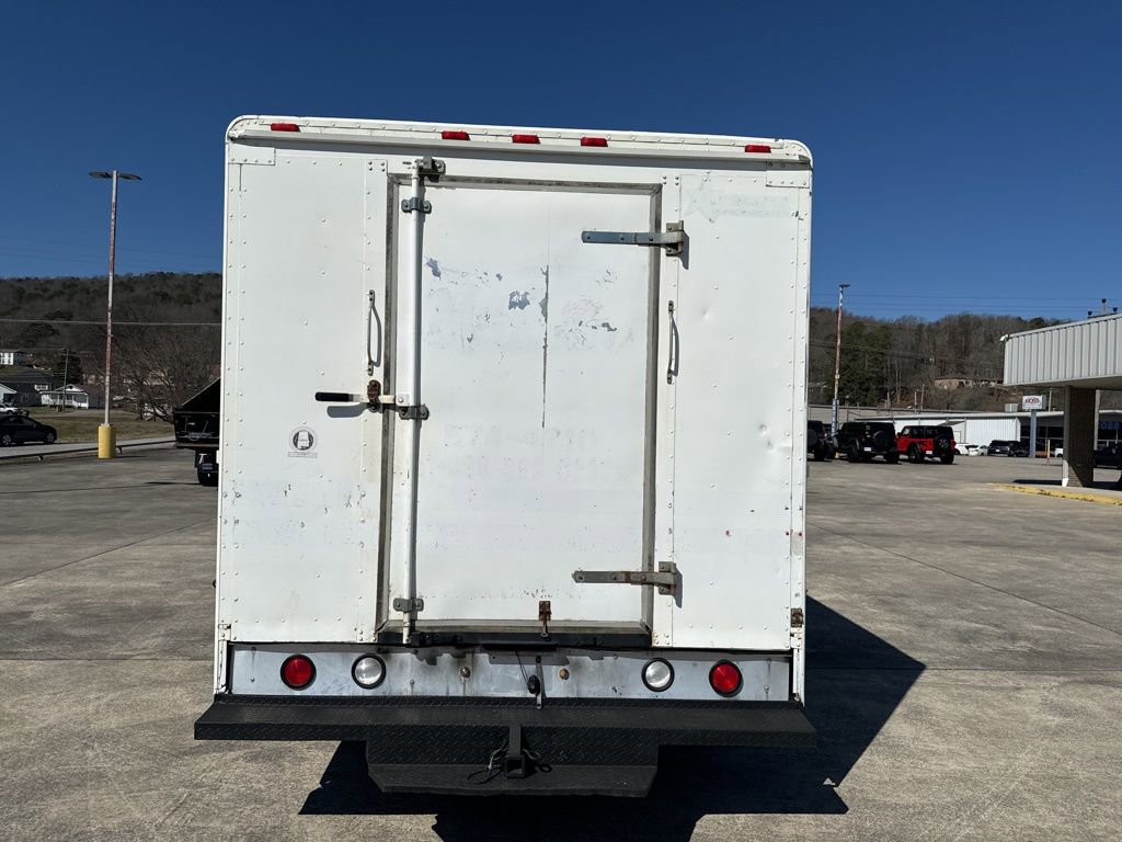 Used 2015 Ford E-350 and Econoline 350 Super Duty image 4