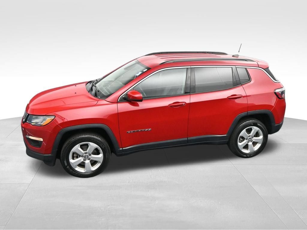 Used 2020 Jeep Compass Latitude w/ Cold Weather Group AWD/4WD image 28