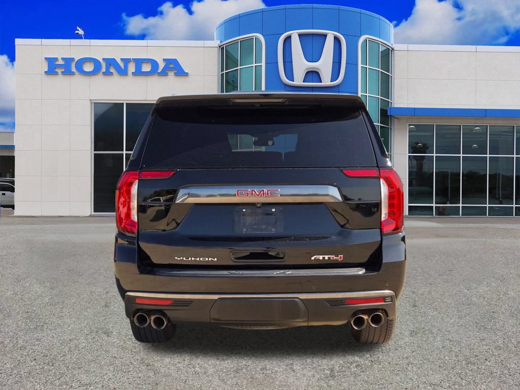 Used 2024 GMC Yukon AT4 w/ AT4 Premium Plus Package AWD/4WD image 4