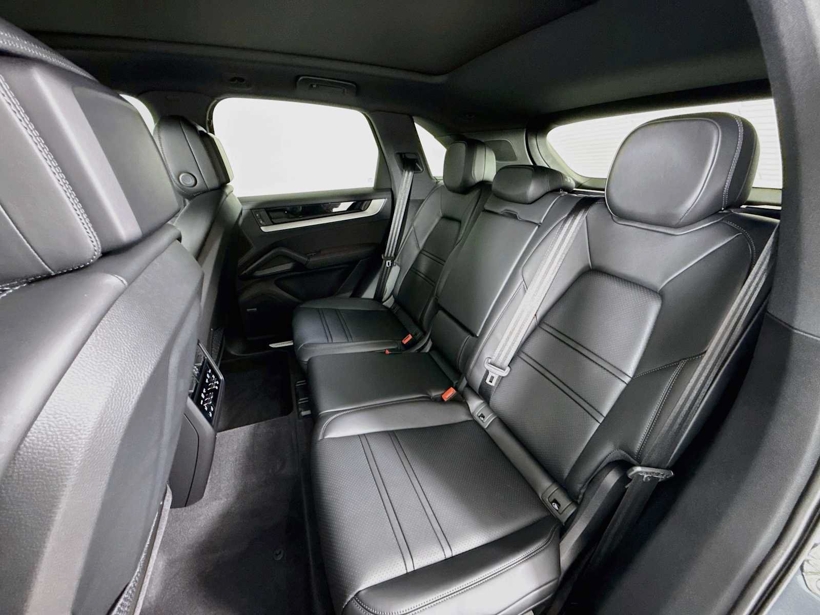 New 2026 Porsche Cayenne AWD/4WD image 23