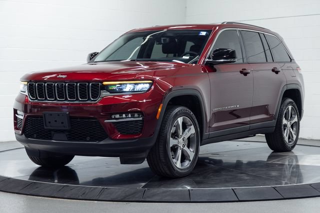 Used 2023 Jeep Grand Cherokee Limited w/ Luxury Tech Group II AWD/4WD image 6
