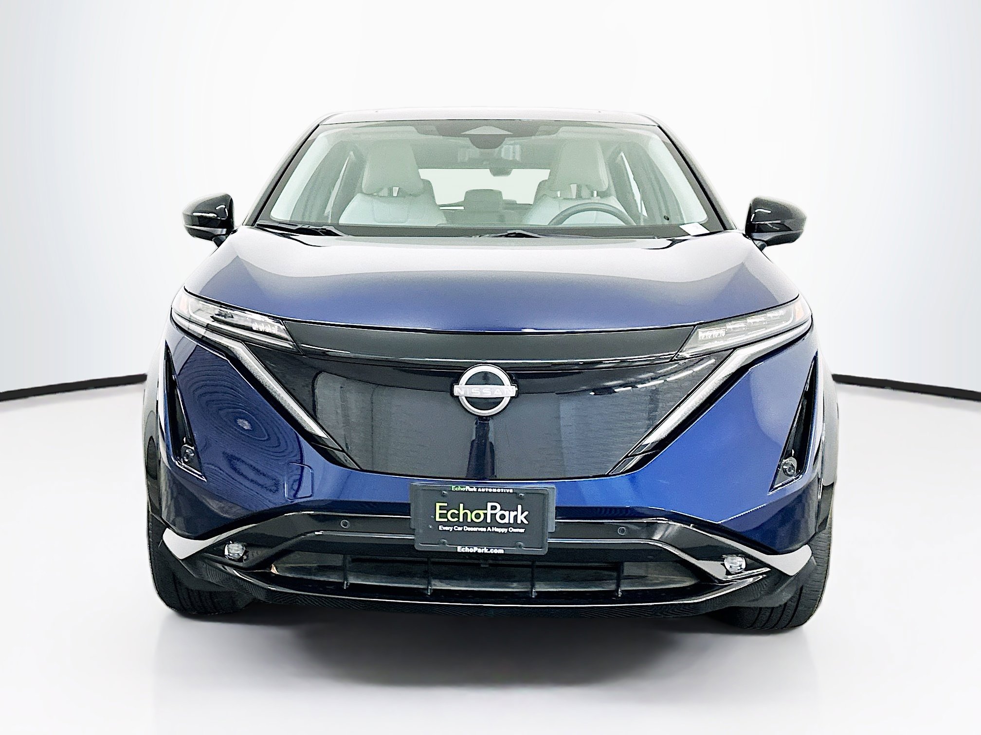 Used 2024 Nissan Ariya AWD image 2