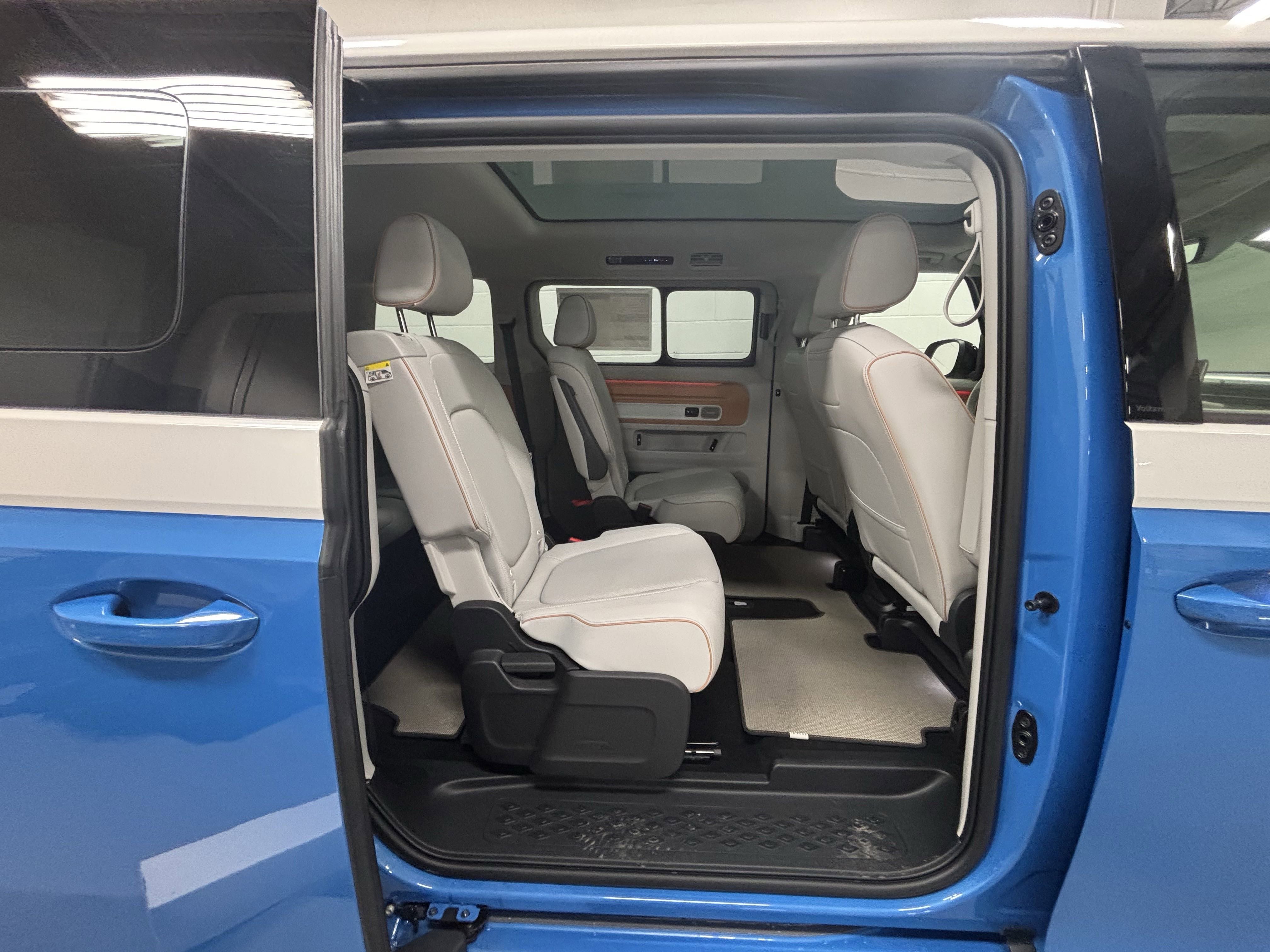 New 2025 Volkswagen ID. Buzz 1st Edition image 13