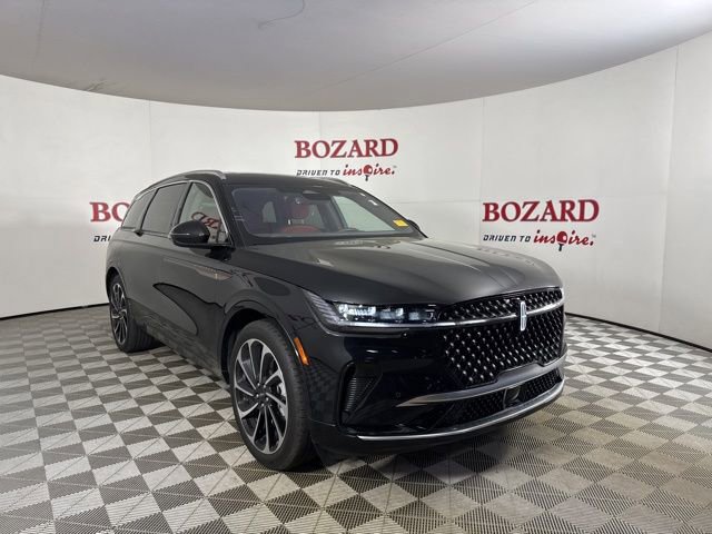Certified 2025 Lincoln Nautilus Black Label AWD/4WD image 1