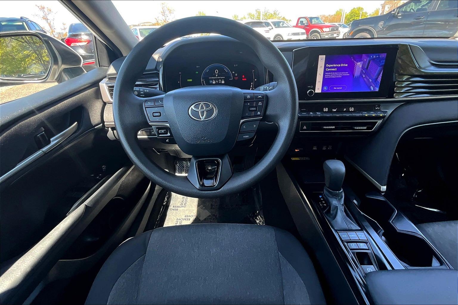 Used 2025 Toyota Camry LE FWD image 5