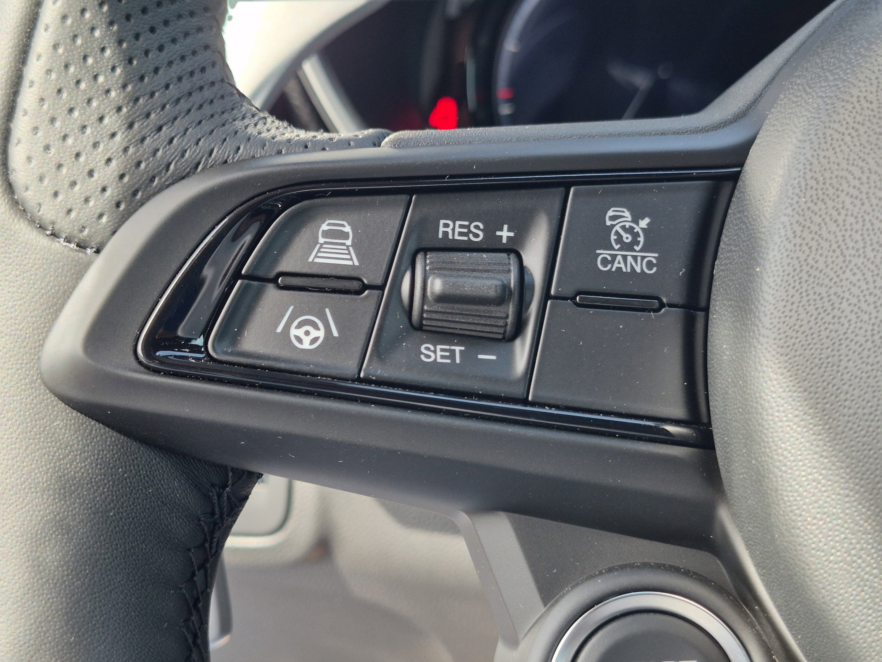 New 2026 Alfa Romeo Giulia w/ Driving Assist Package RWD image 41