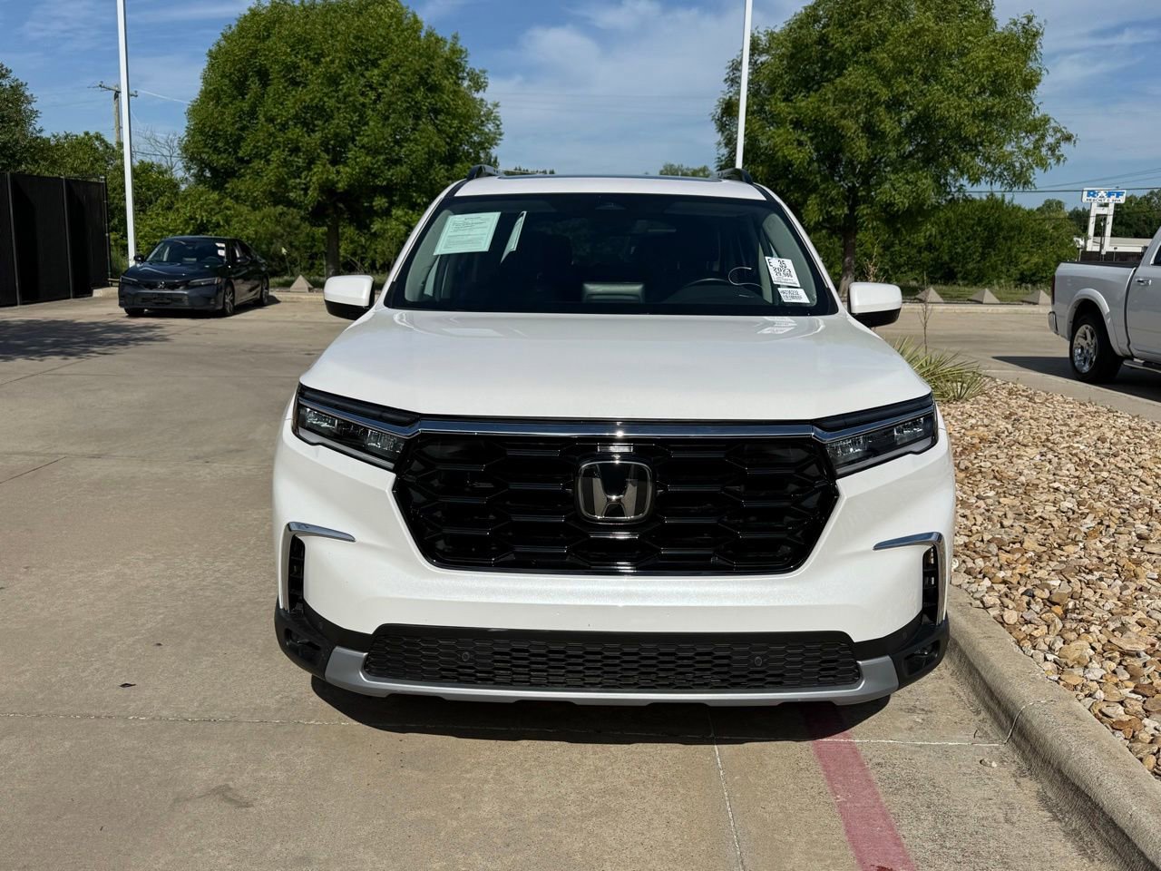 Used 2023 Honda Pilot Touring image 9