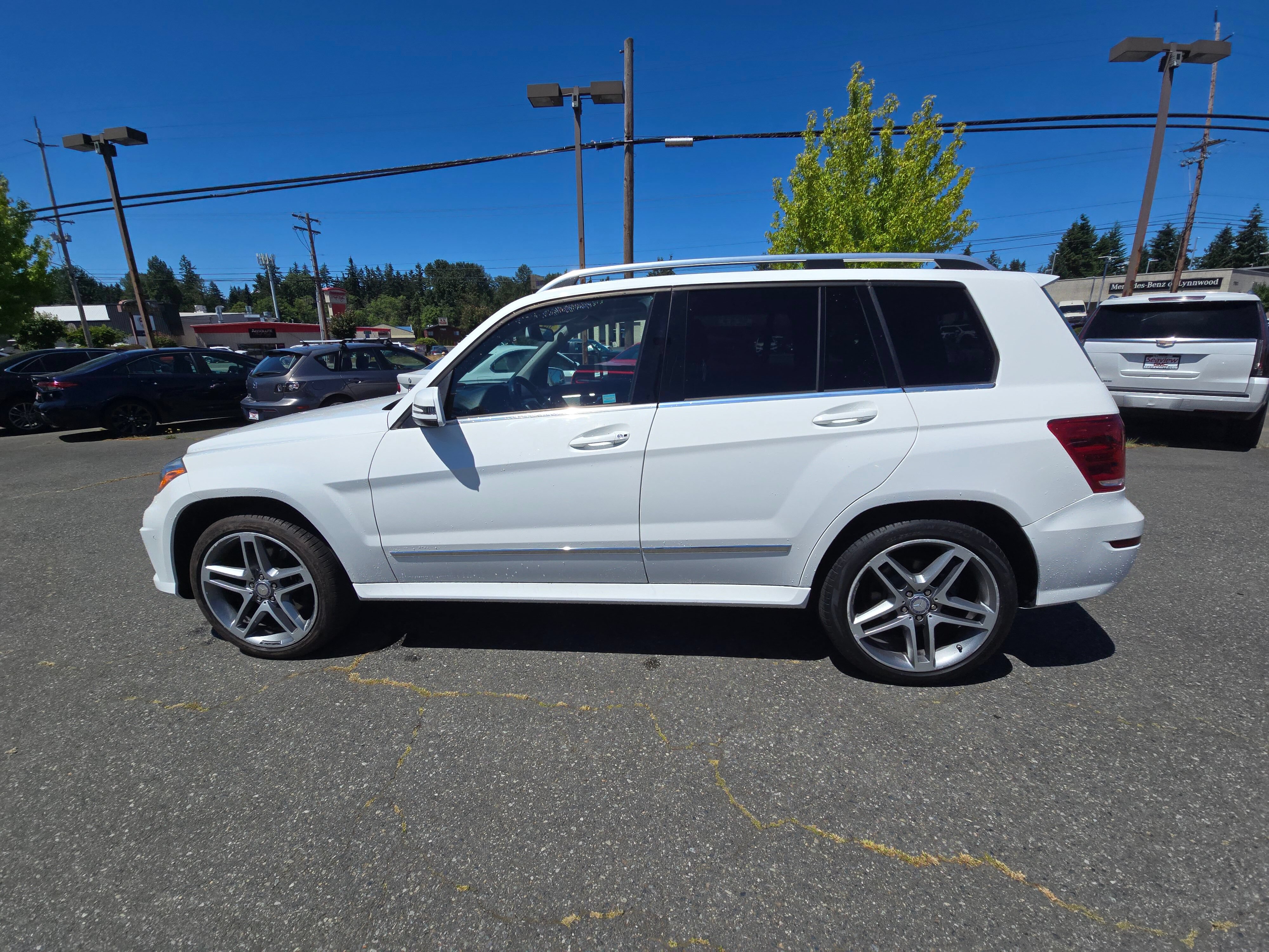 Used 2013 Mercedes-Benz GLK 350 4MATIC image 6