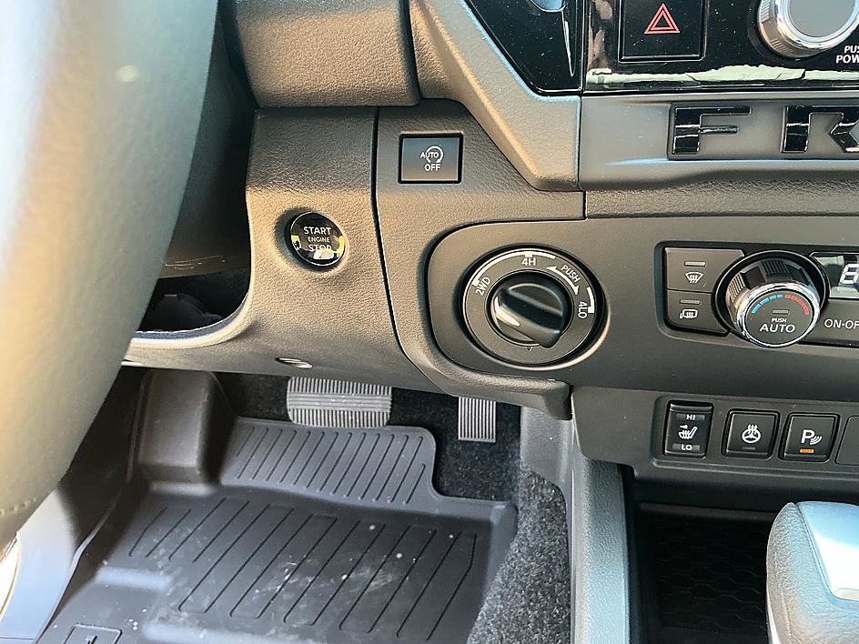 New 2026 Nissan Frontier SV image 17