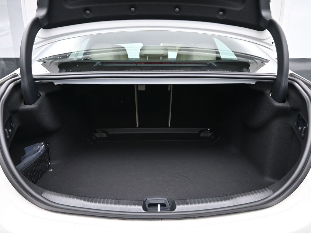 New 2025 Mercedes-Benz C 300 4MATIC Sedan image 25