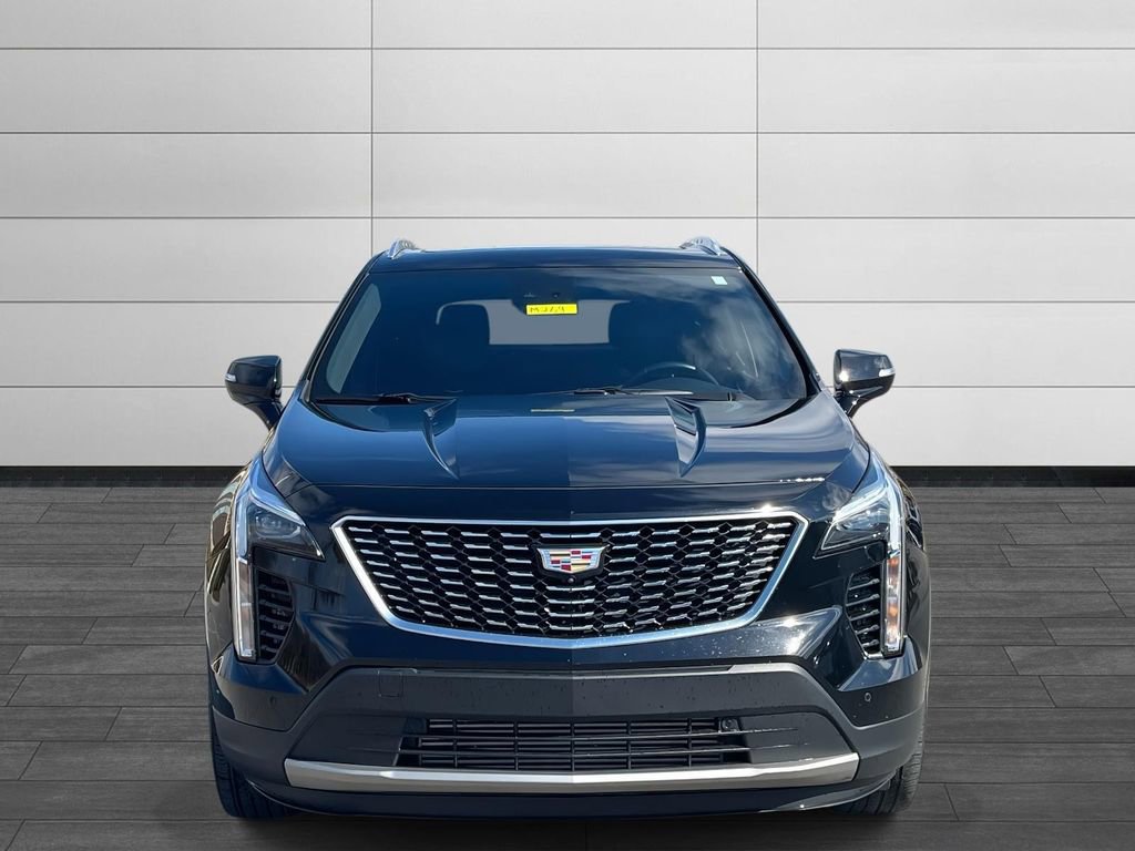 Used 2023 Cadillac XT4 Premium Luxury w/ Enhanced Visibility Package image 8