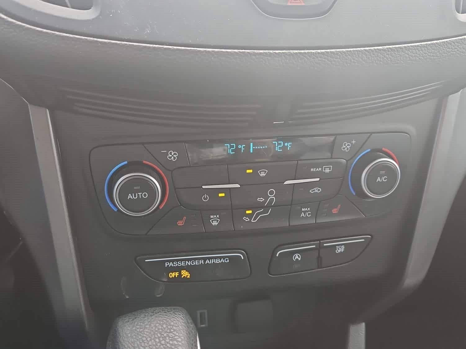 Used 2018 Ford Escape SE image 17