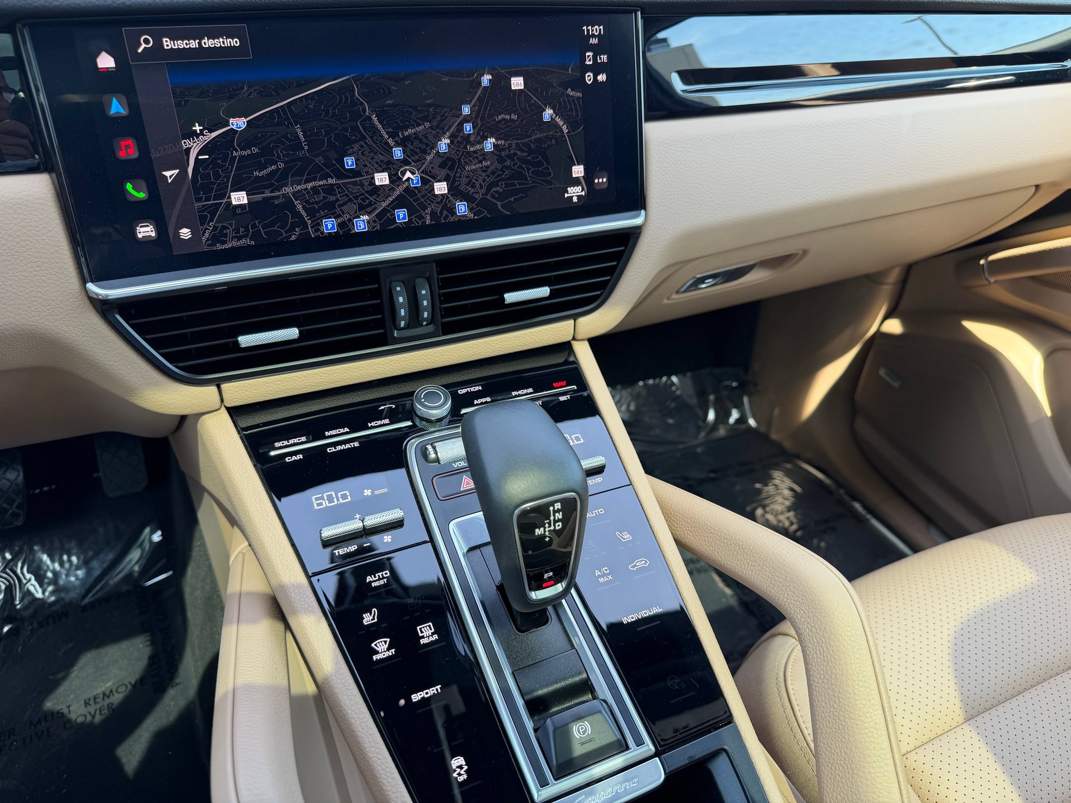 Certified 2023 Porsche Cayenne AWD/4WD image 17