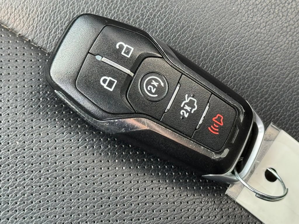 Used 2014 Ford Fusion Titanium AWD/4WD image 23