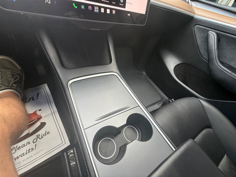 Used 2024 Tesla Model Y Long Range AWD/4WD image 22