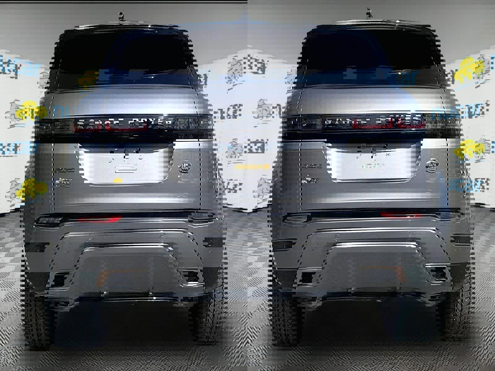 Used 2023 Land Rover Range Rover Evoque R-Dynamic S image 5