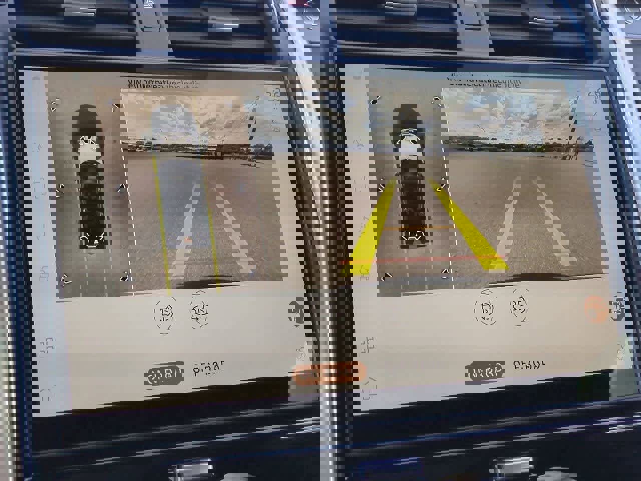 Used 2024 Land Rover Discovery Metropolitan Edition image 30