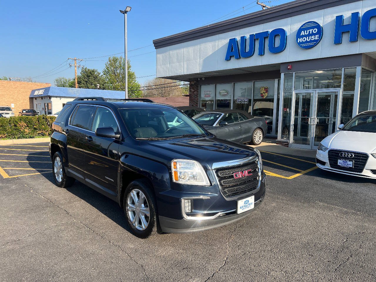 Used 2017 GMC Terrain SLE w/ Convenience Package AWD/4WD image 3