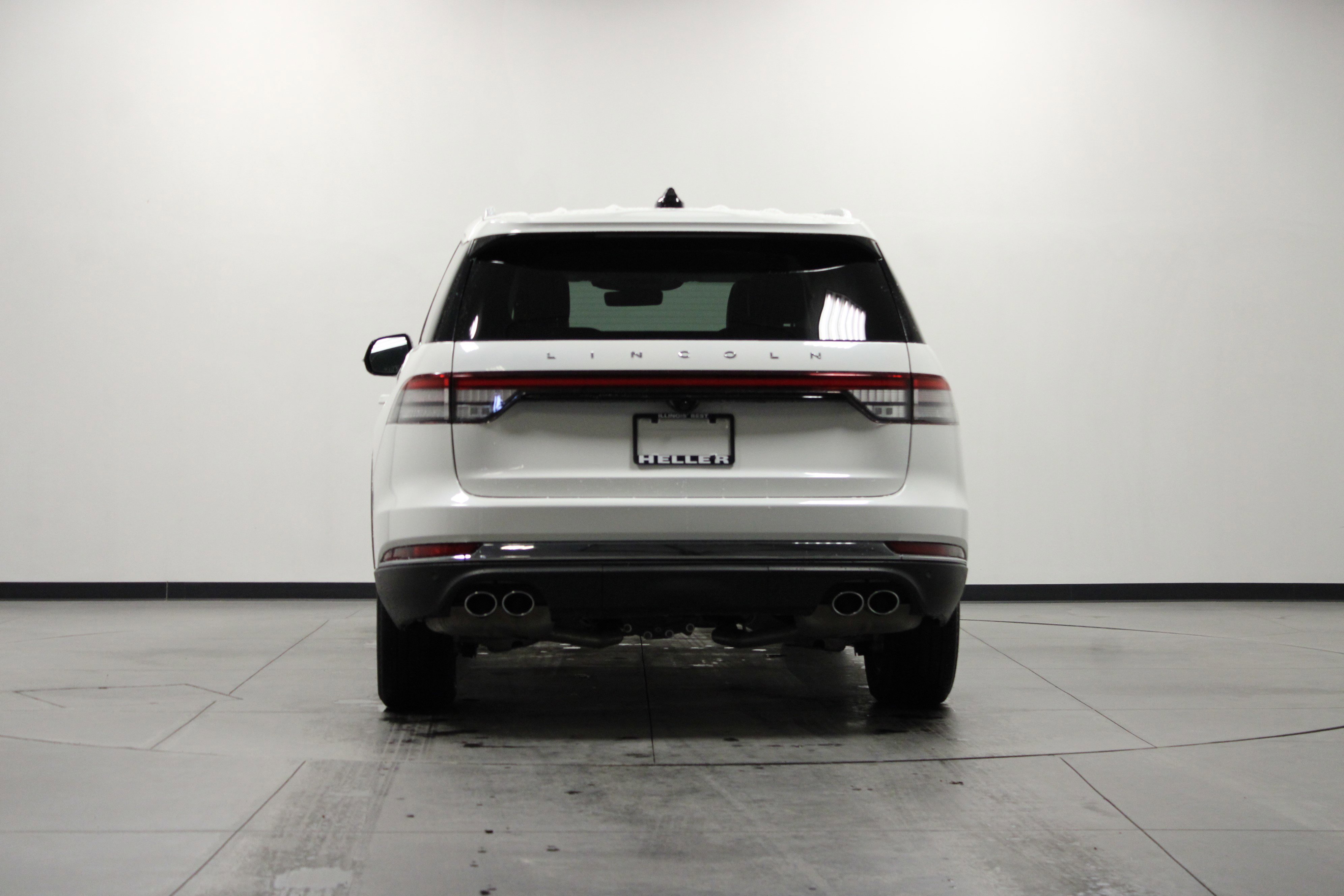 Used 2025 Lincoln Aviator AWD w/ Equipment Group 101A image 5