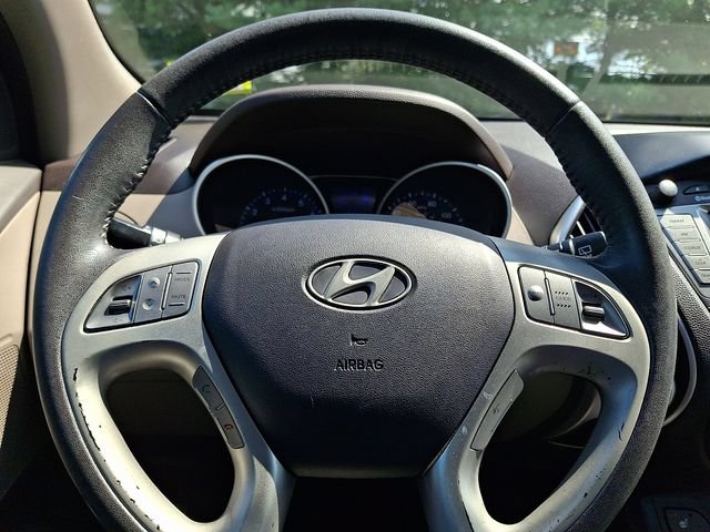 Used 2013 Hyundai Tucson Limited w/ Premium Pkg AWD/4WD image 19