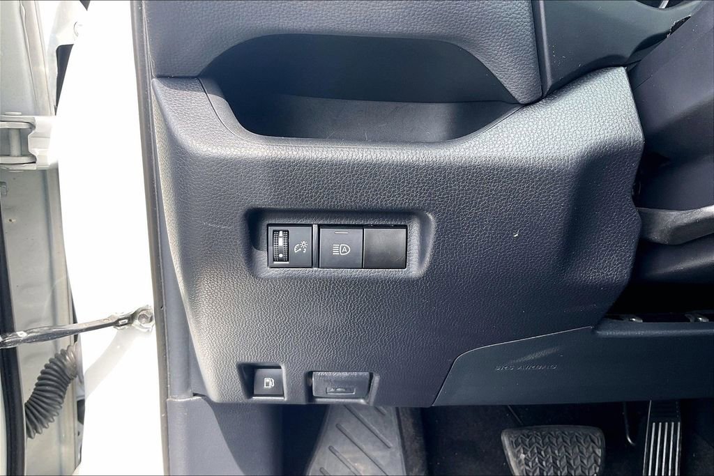 Used 2021 Toyota RAV4 XLE w/ Carpet Mat Package (TMS) AWD/4WD image 35