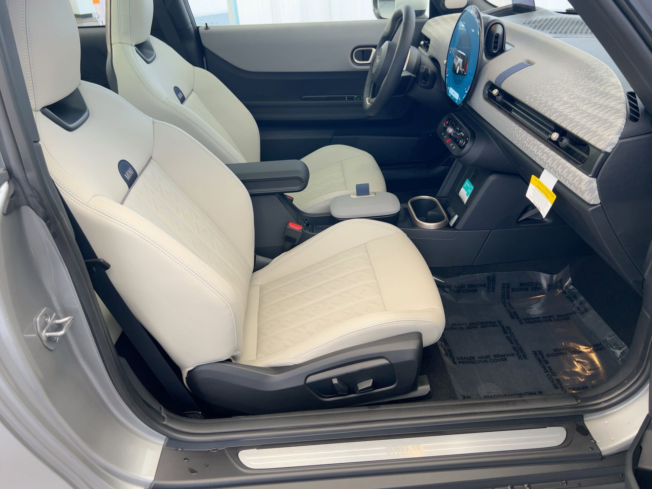 New 2026 MINI Cooper 2-Door Hardtop FWD image 25