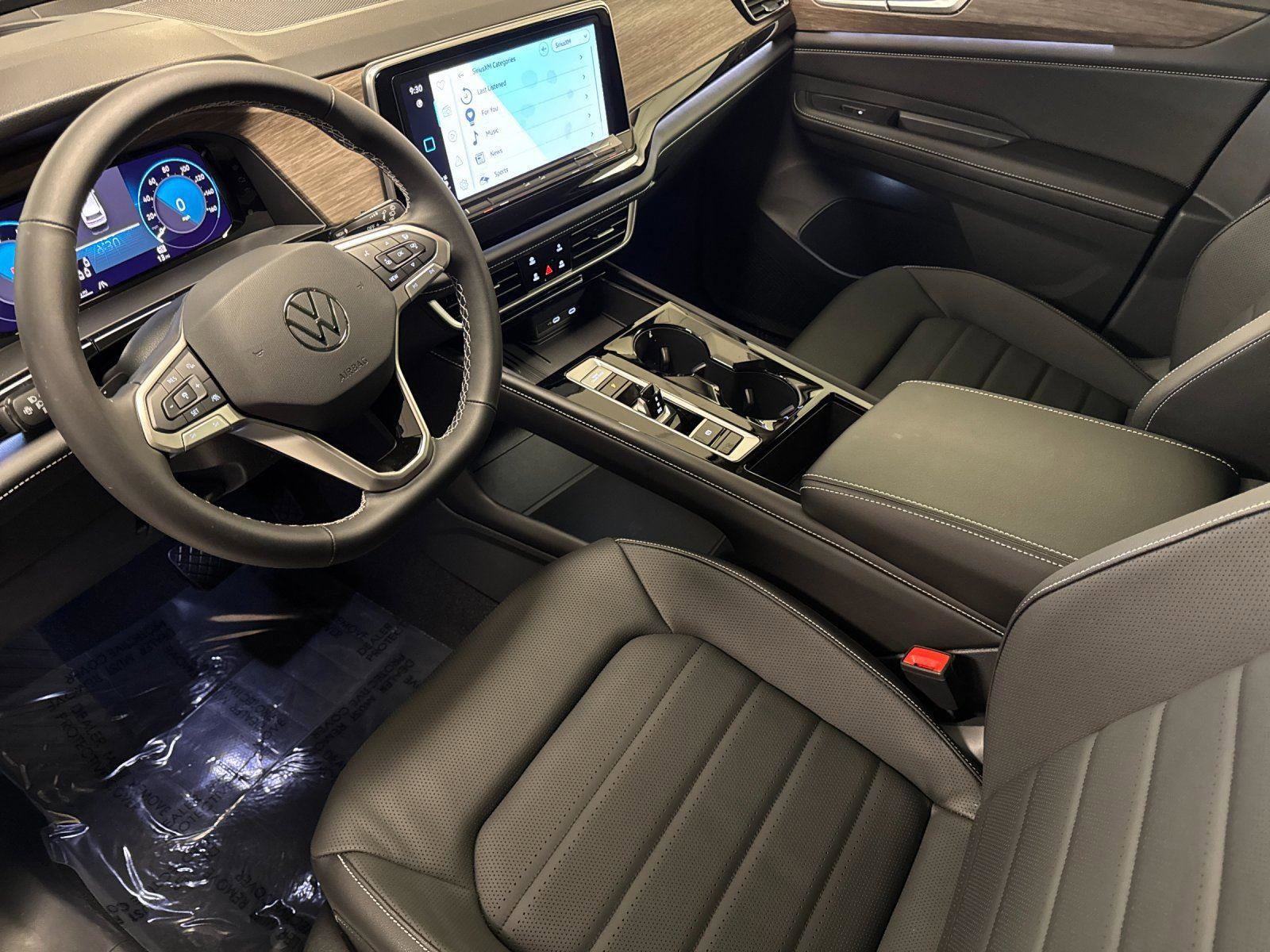 New 2026 Volkswagen Atlas SEL image 9