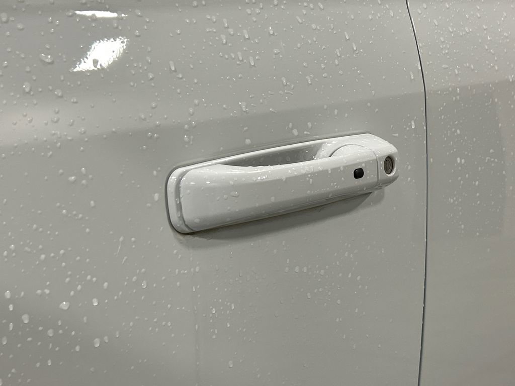 New 2025 RAM 2500 Laramie AWD/4WD image 13