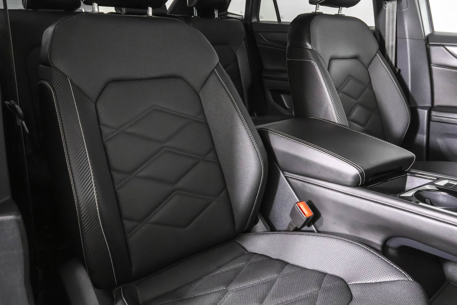 Used 2024 Volkswagen Atlas Cross Sport SE image 43