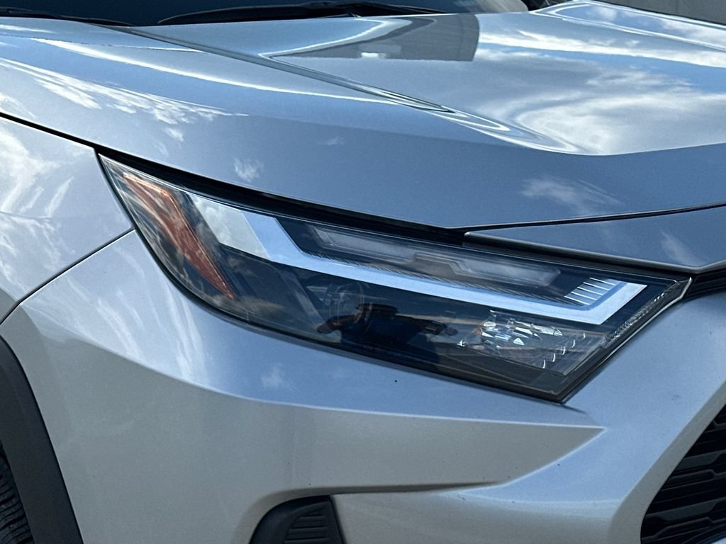 Used 2024 Toyota RAV4 XLE FWD image 10