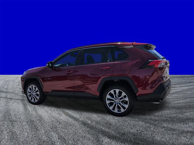 Used 2022 Toyota RAV4 XLE Premium image 6