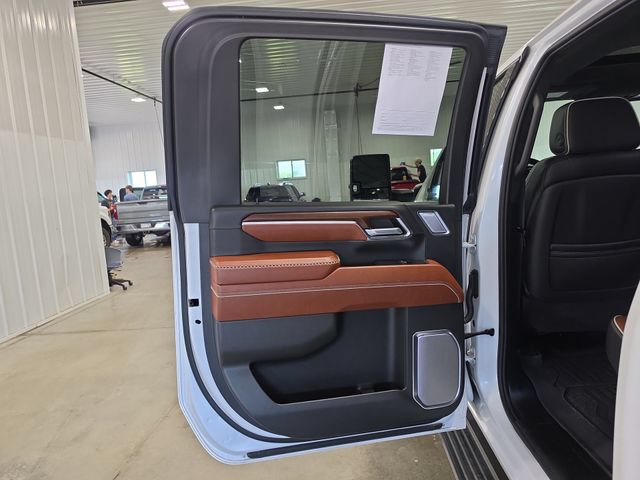 Used 2024 GMC Sierra 2500 Denali Ultimate w/ Max Trailering Package AWD/4WD image 27