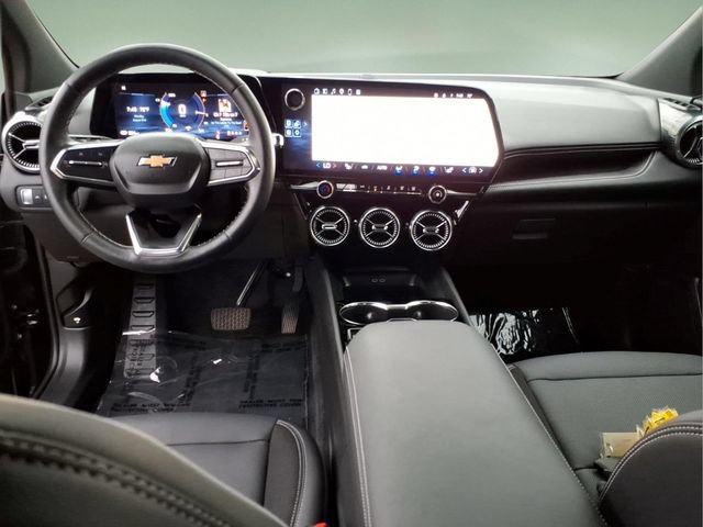 Used 2025 Chevrolet Blazer EV LT AWD/4WD image 13