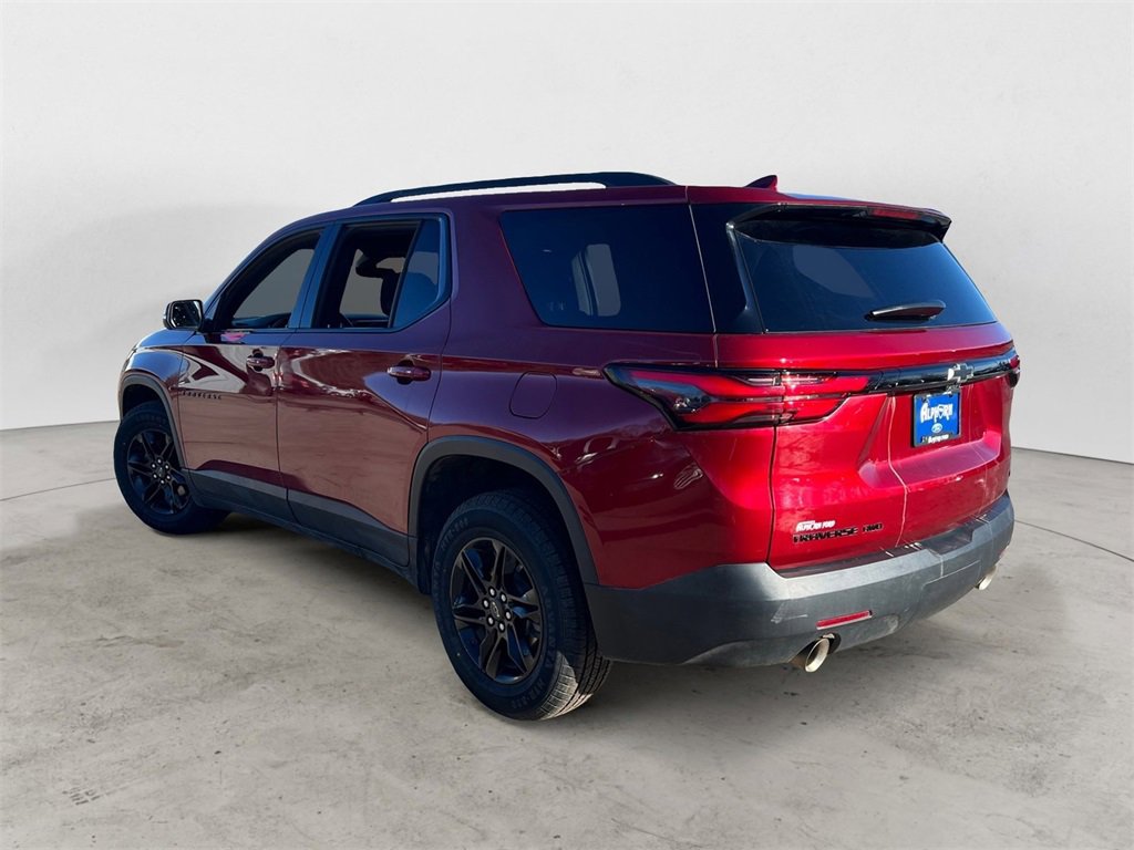 Used 2023 Chevrolet Traverse LT w/ Midnight/Sport Edition image 4