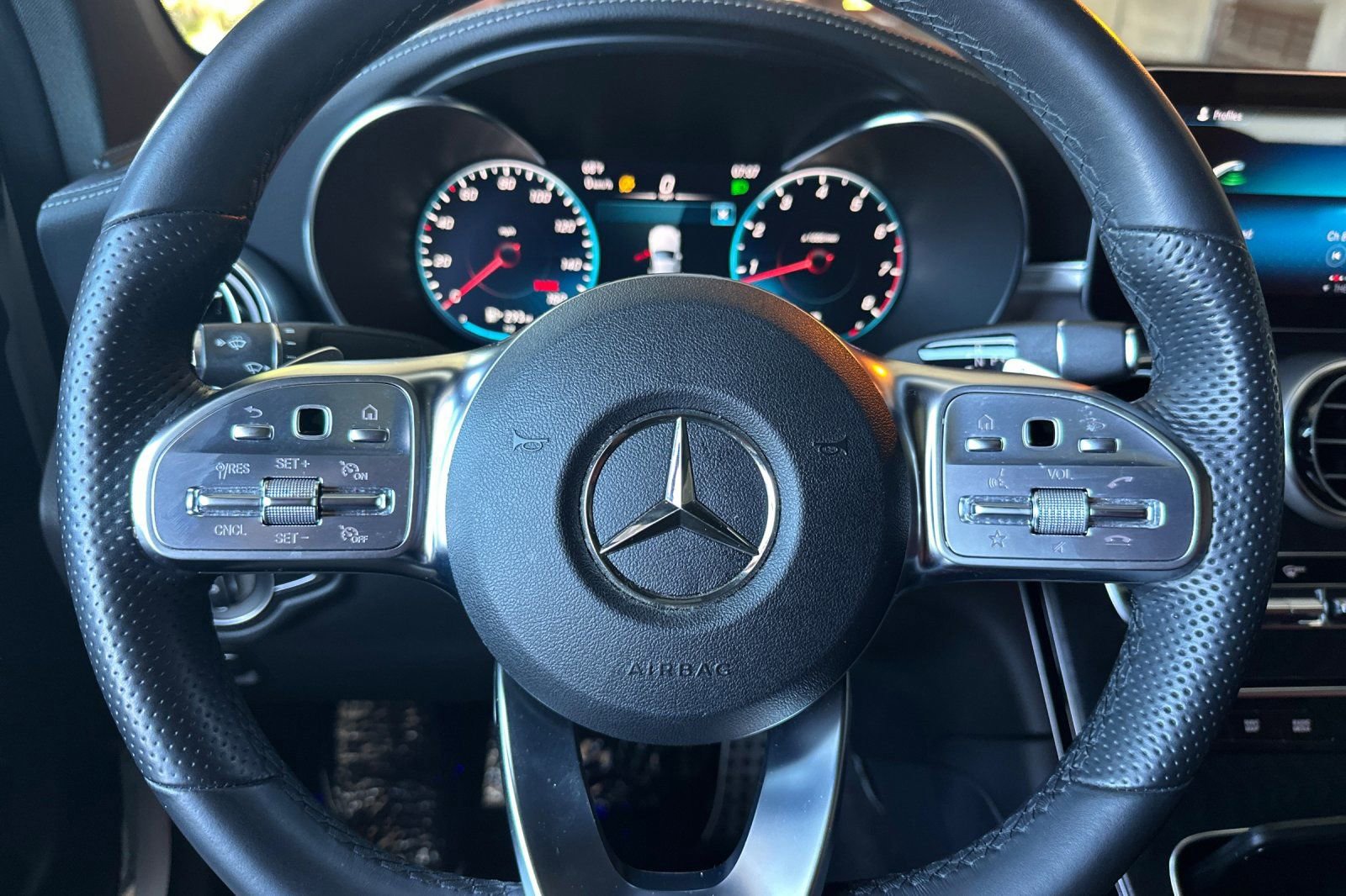 Certified 2022 Mercedes-Benz GLC 300 4MATIC Coupe image 30