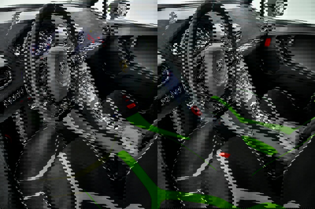 Used 2022 Lamborghini Huracan STO image 20