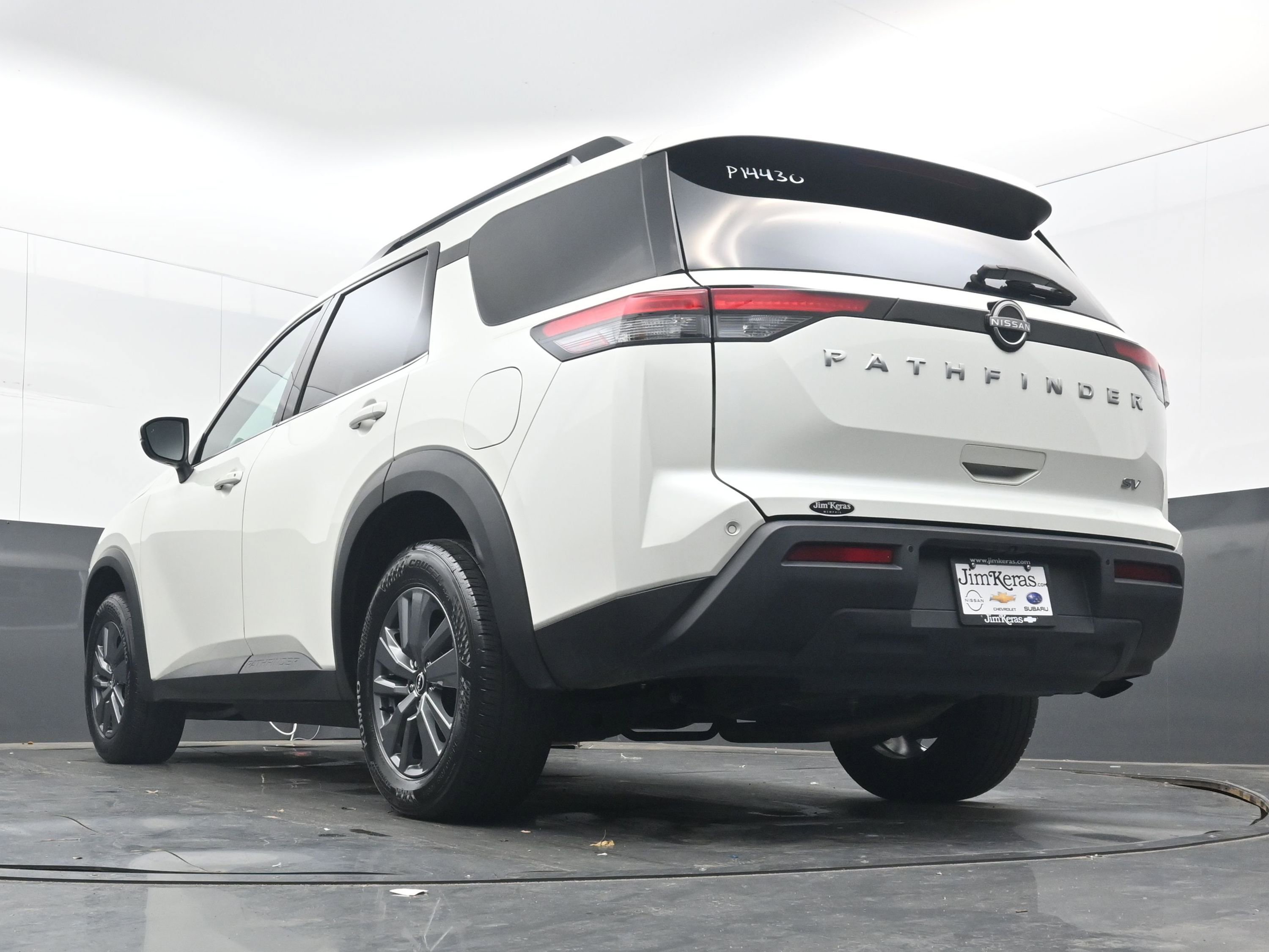 Used 2024 Nissan Pathfinder SV image 29