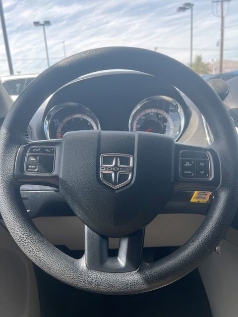 Used 2018 Dodge Grand Caravan SE w/ UConnect Hands-Free Group FWD image 11
