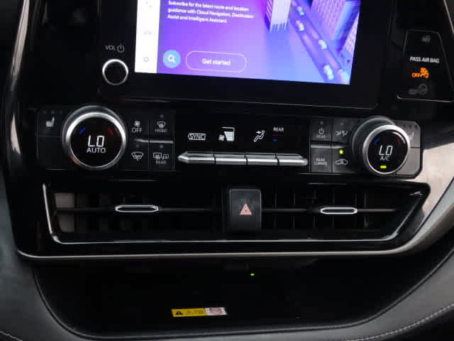 Used 2023 Toyota Highlander XLE image 31