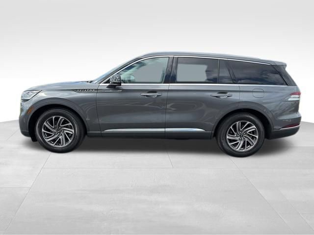 Used 2023 Lincoln Aviator 2WD image 4