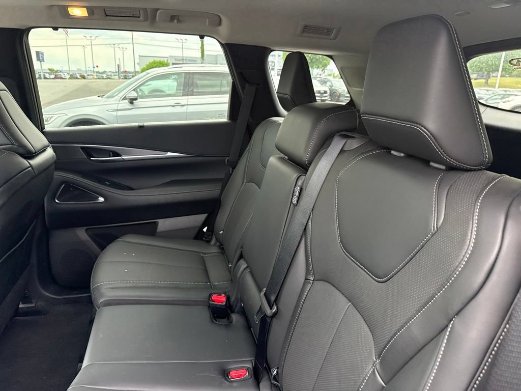 Certified 2026 INFINITI QX60 Luxe w/ Cargo Package AWD/4WD image 26