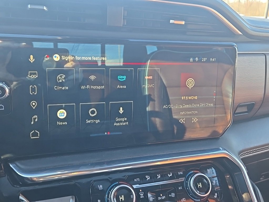 Used 2024 GMC Sierra 3500 Denali Ultimate image 27