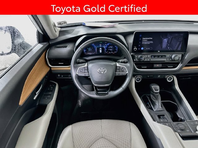 Certified 2024 Toyota Grand Highlander AWD image 24