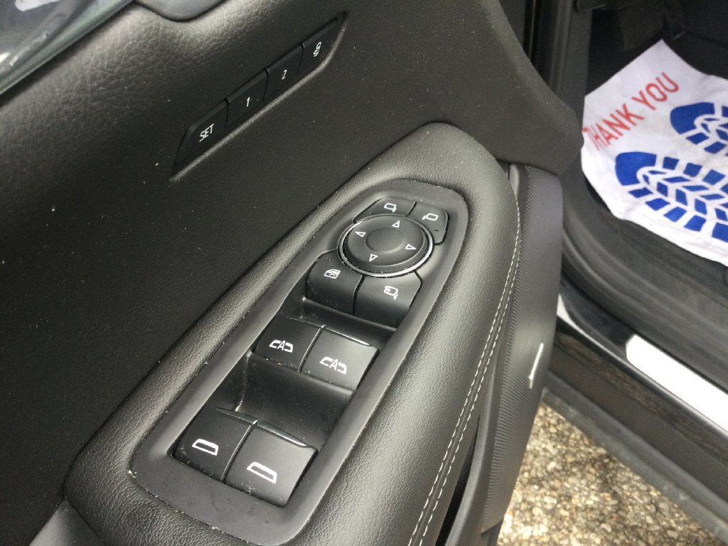 Used 2024 Cadillac XT6 Premium Luxury w/ LPO, Floor Liner Package AWD/4WD image 12
