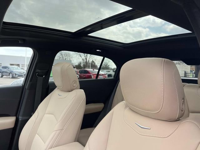 Certified 2024 Cadillac XT4 Luxury w/ Cold Weather Package image 16