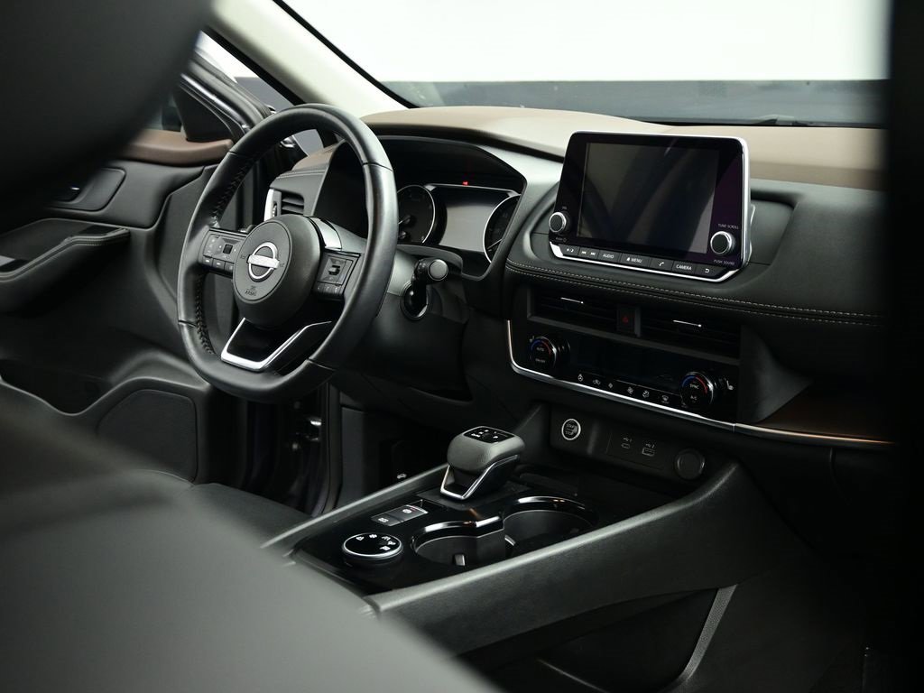 Used 2023 Nissan Rogue SV w/ SV Premium B Package image 28