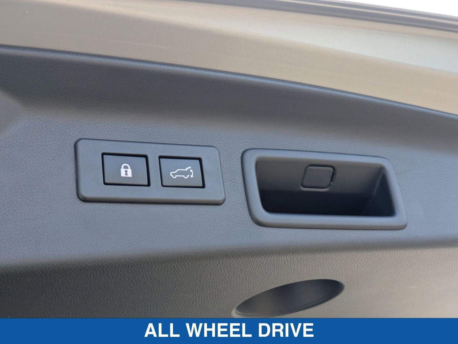Certified 2025 Subaru Forester Premium AWD/4WD image 34